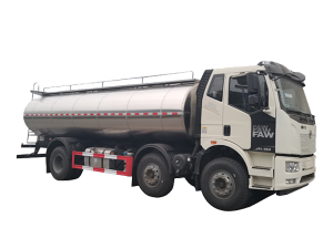 解放三軸19立方奶罐車(chē)